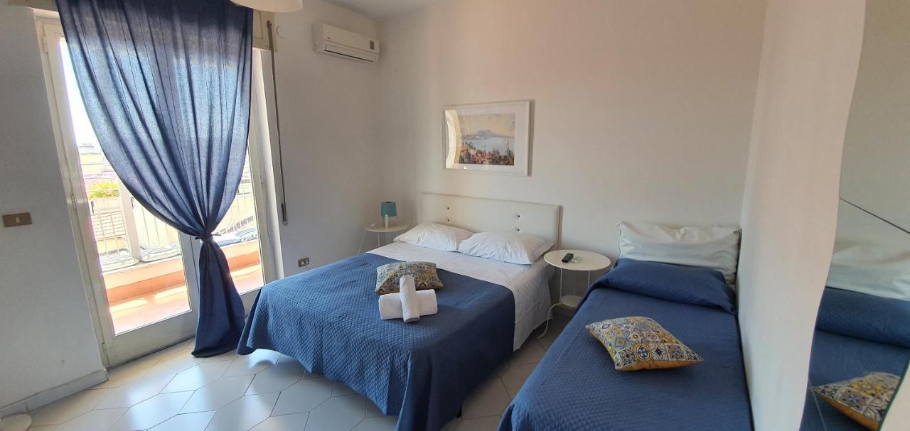 Il Balconcino Hotel Napoli Bagian luar foto
