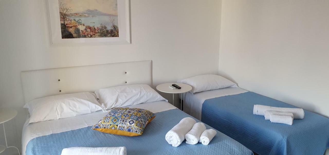 Il Balconcino Hotel Napoli Bagian luar foto