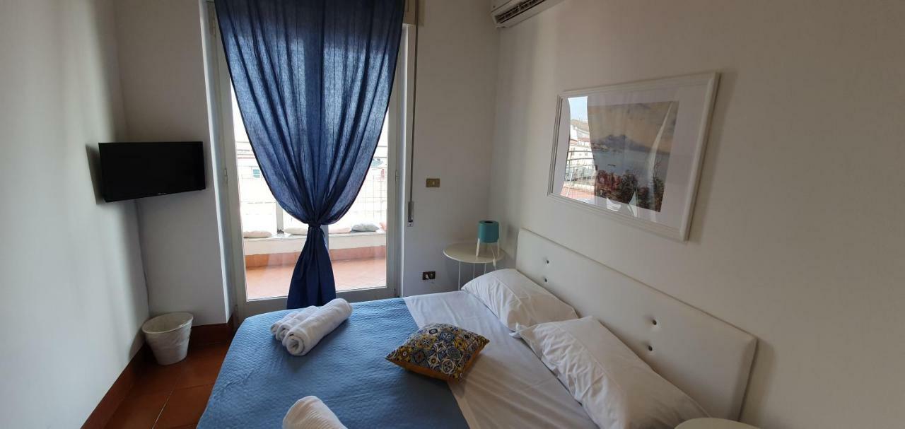 Il Balconcino Hotel Napoli Bagian luar foto